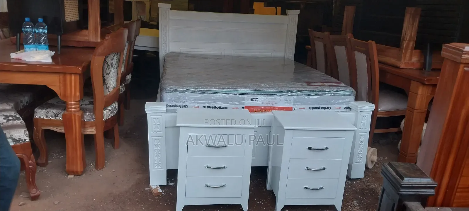 Bed Qeen Size