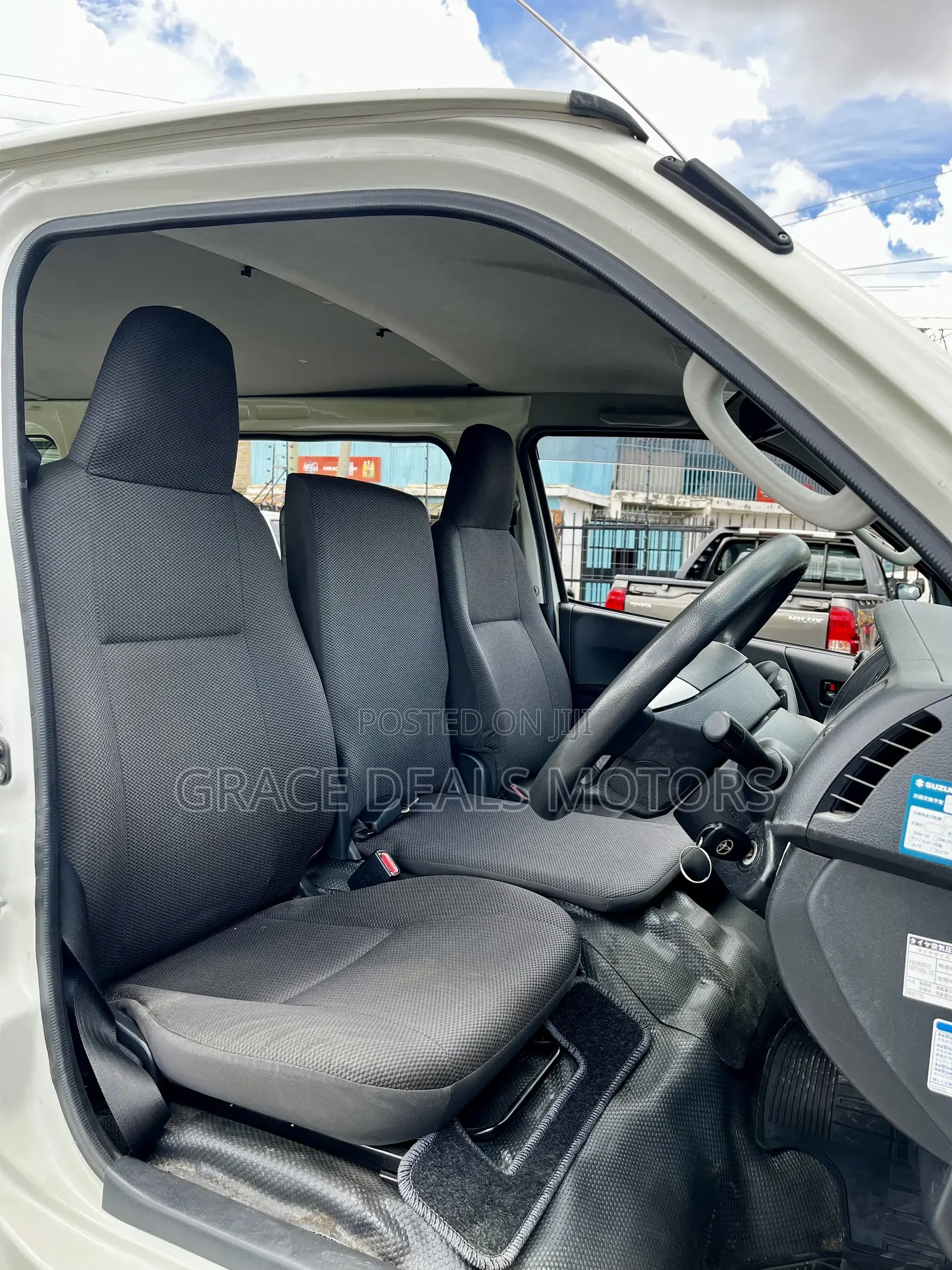 Toyota HiAce 2020 White