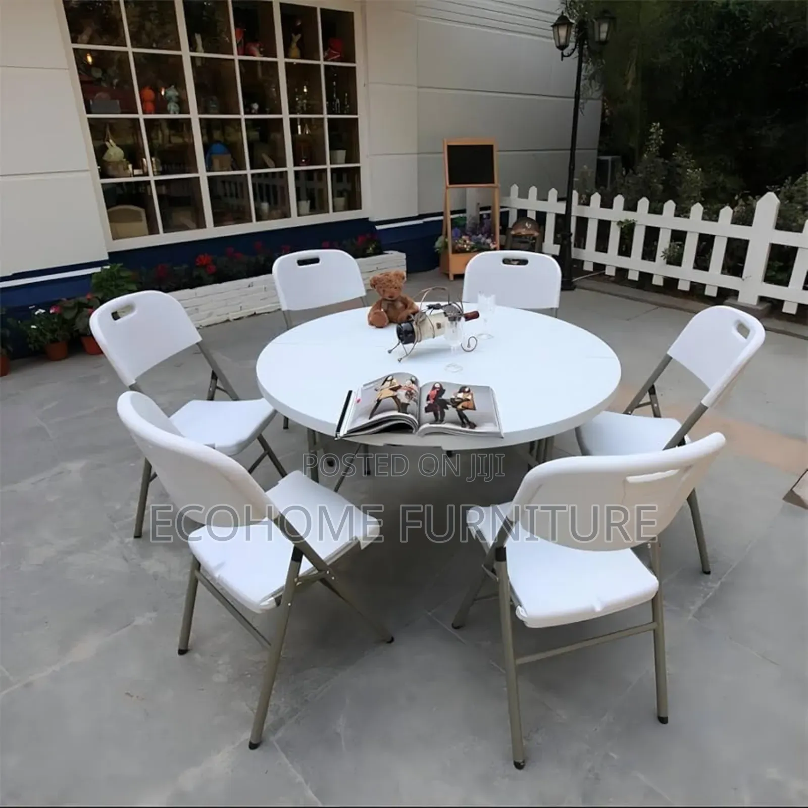 Round Foldable Table and Chairs