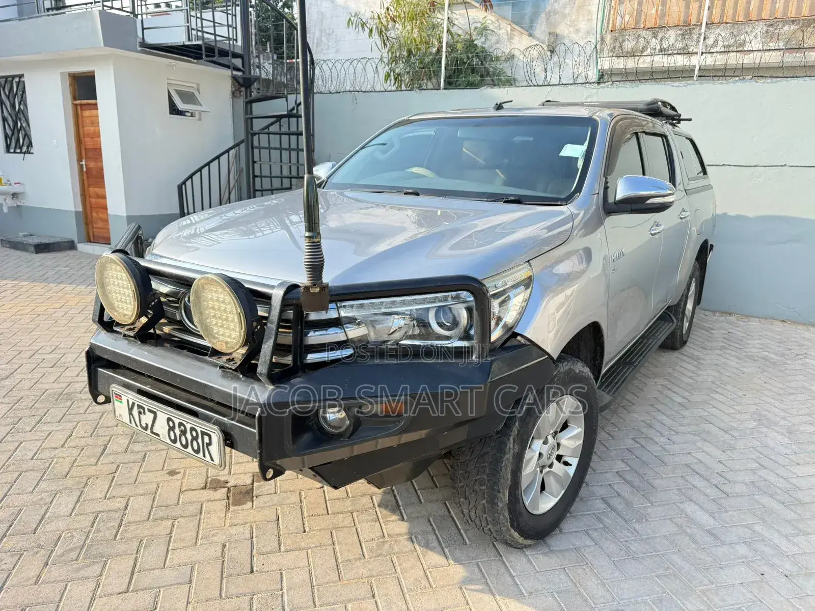 Toyota Hilux 2011 Silver