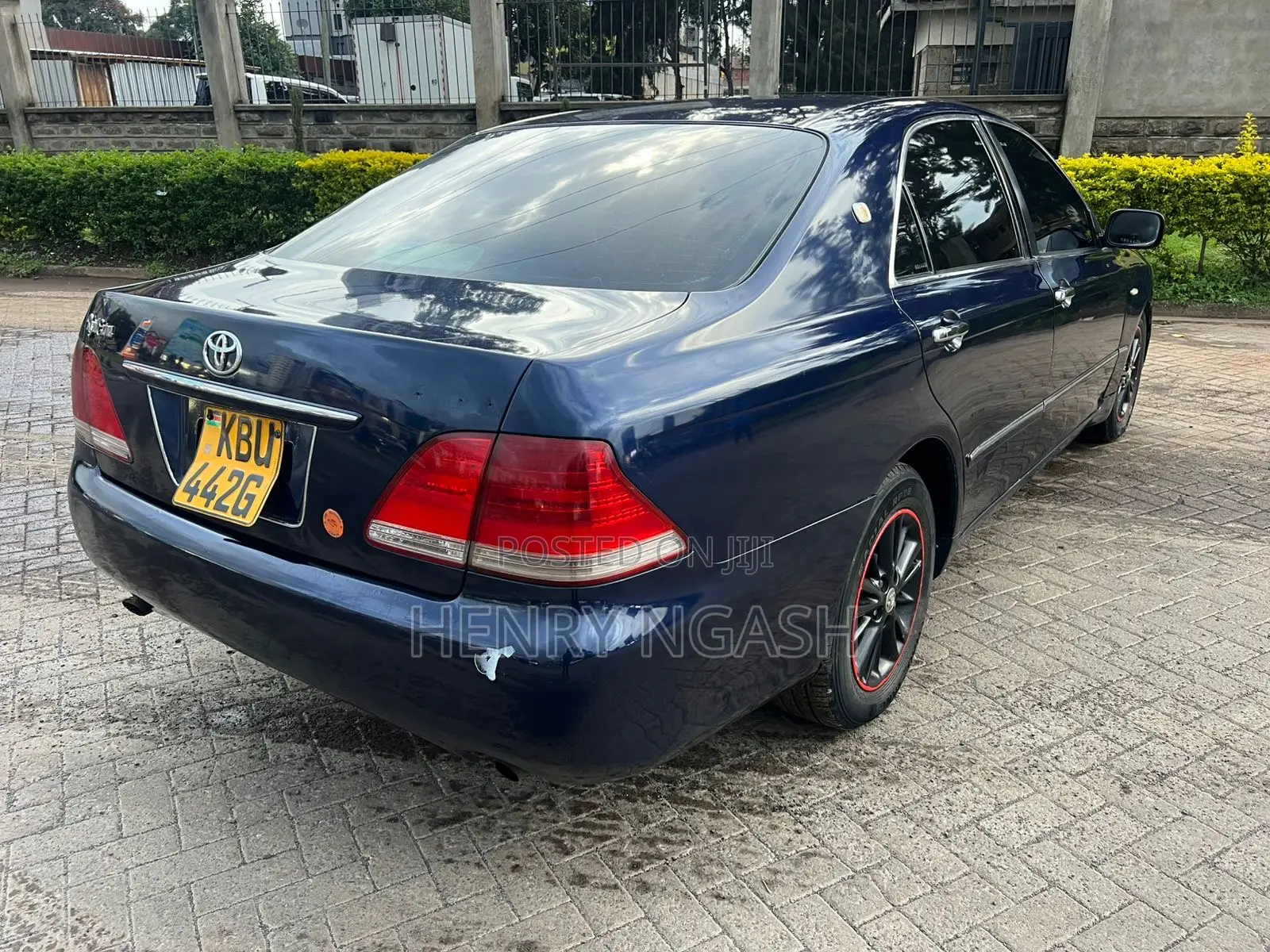 Toyota Crown Royale 2005 Blue
