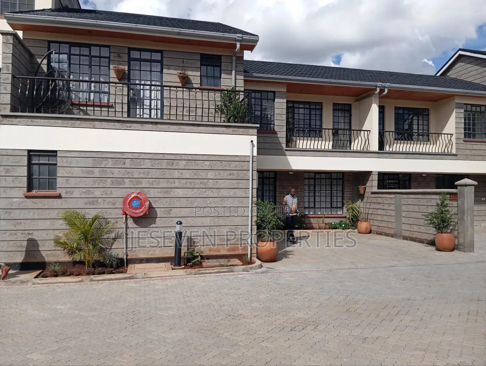 4bdrm Townhouse/Terrace in Syokimau, Mombasa Road for sale