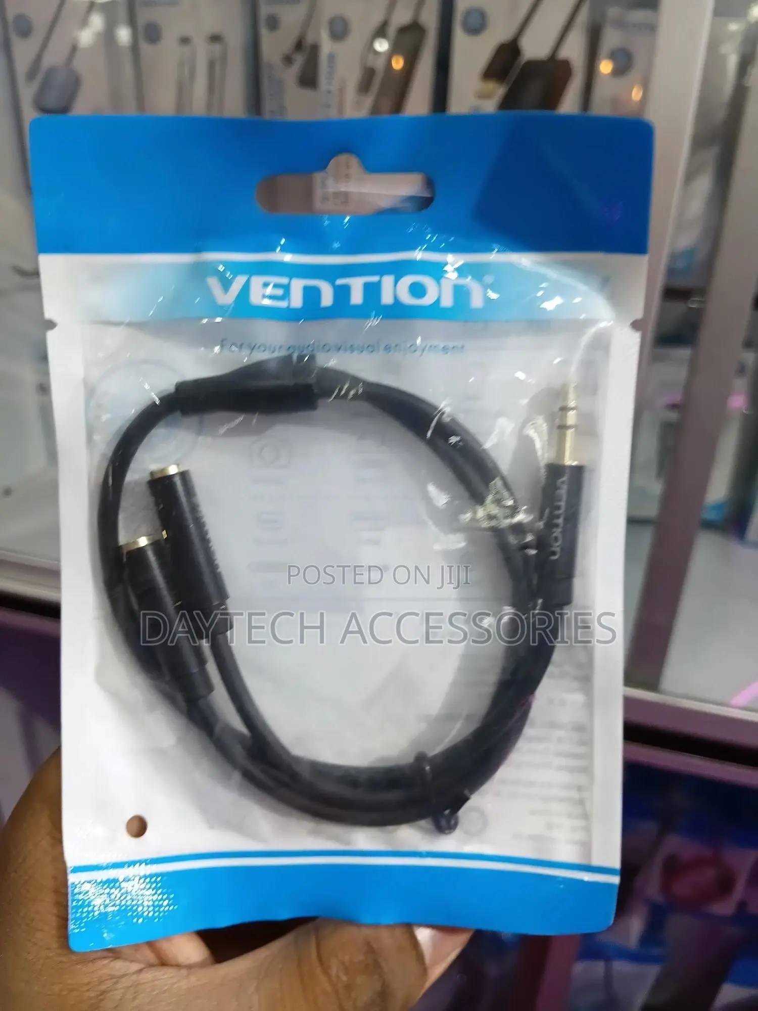 Vention 3.5mm Male to 2-Port 3.5mm Female Stereo Splitter Cable
