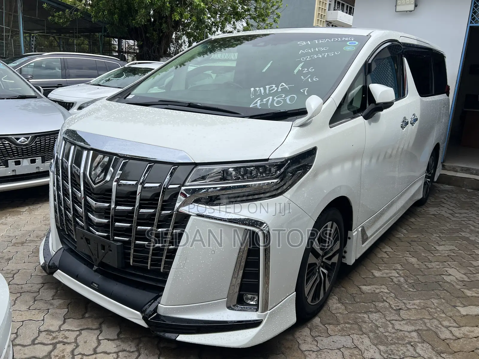 Toyota Alphard 2019 White