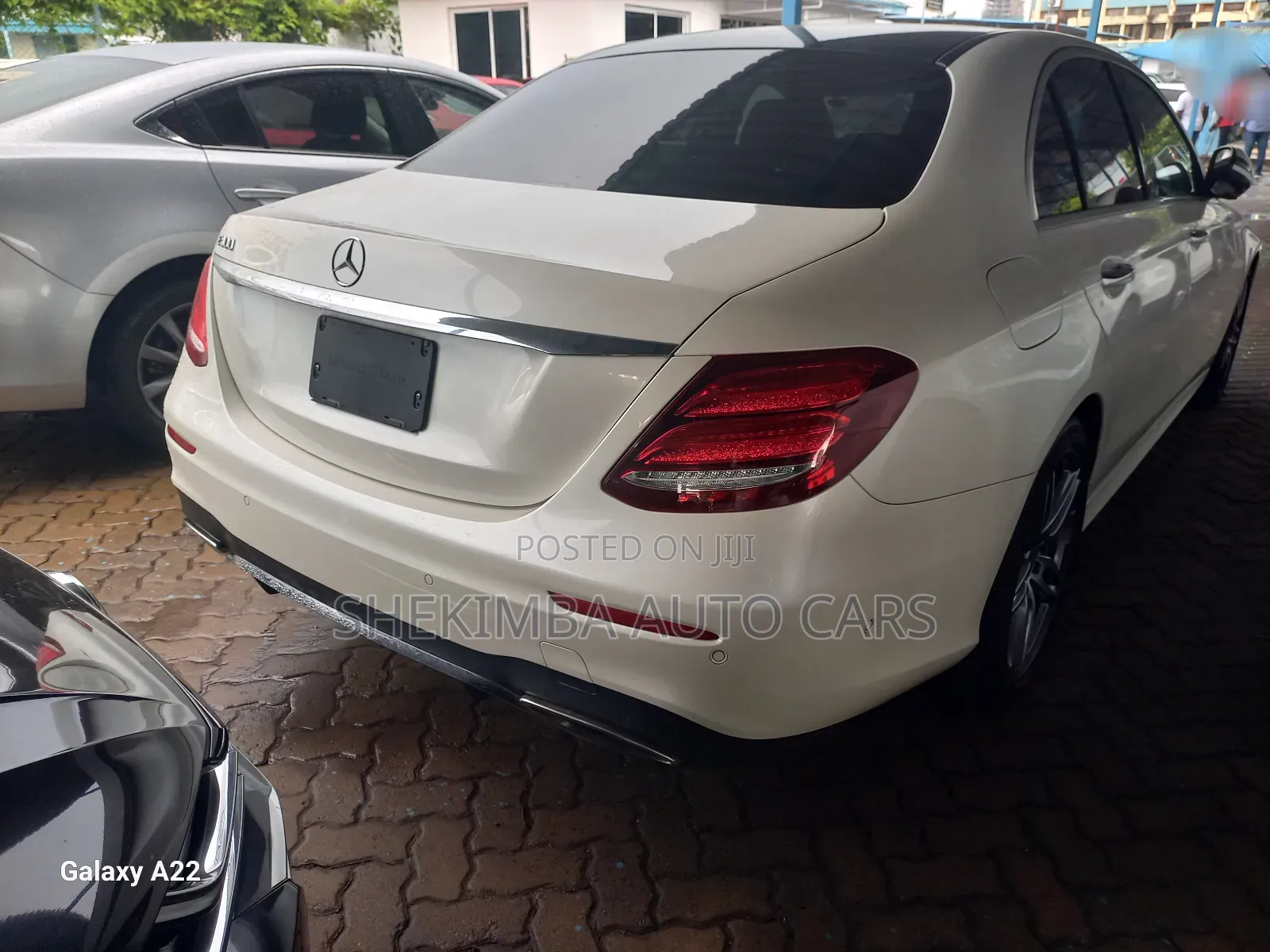 Mercedes-Benz E300 2019 White