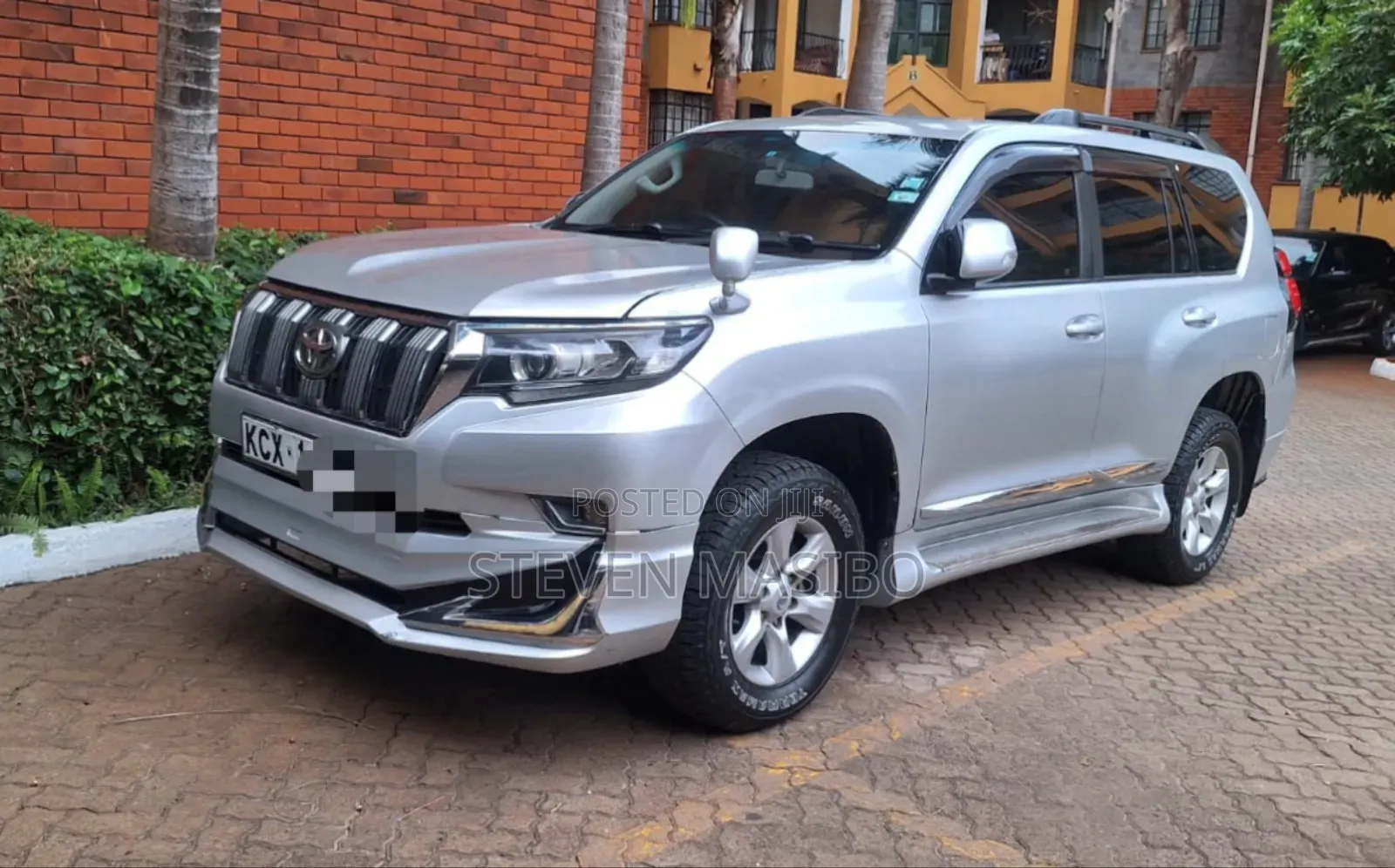 Toyota Land Cruiser Prado 4.0 Petrol TX 2012 Silver