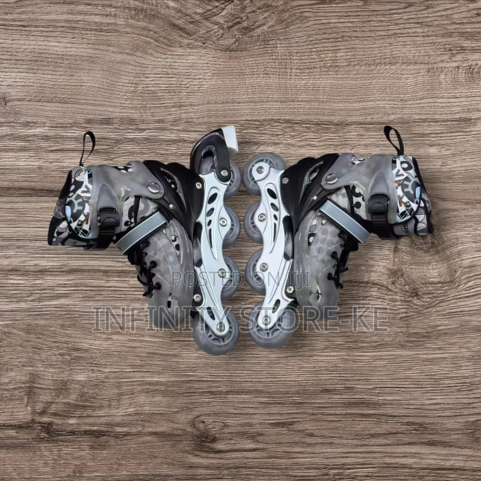 Rubber Wheel Skates *Black*