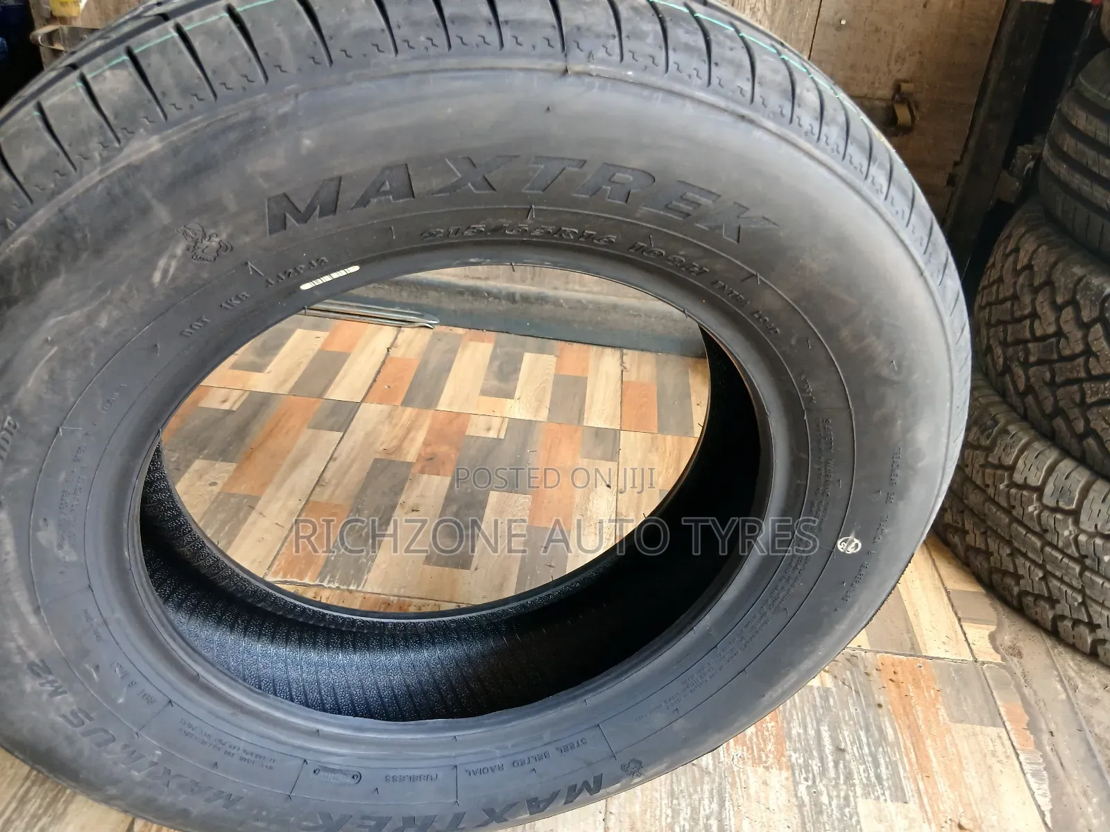 Maxtrek 215/65r16