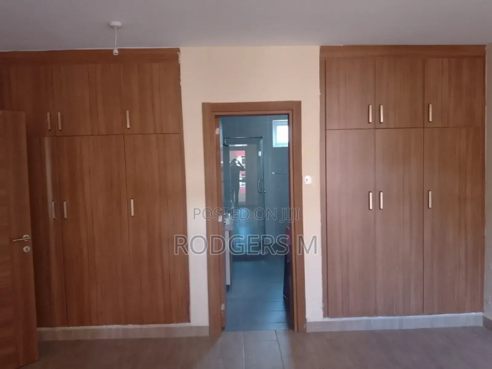 4bdrm Apartment in State House Area for rent
