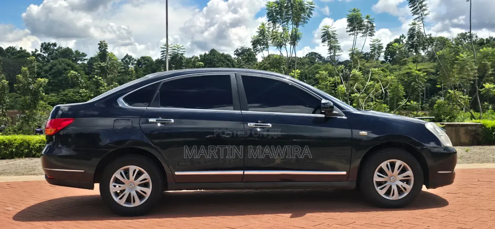 Nissan Bluebird 2010 Black