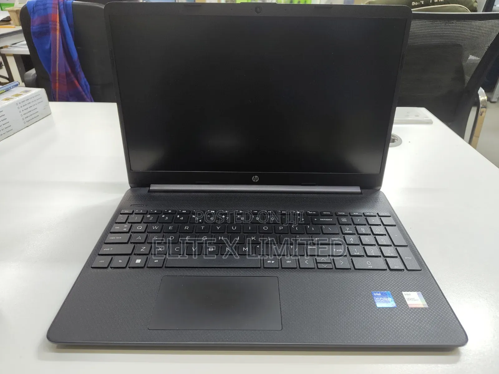 New Laptop HP 15-fd1020ns 8GB Intel Core i7 SSD 512GB