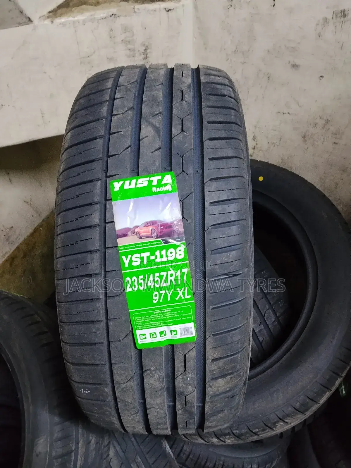 235/45zr17 Yusta Tyre