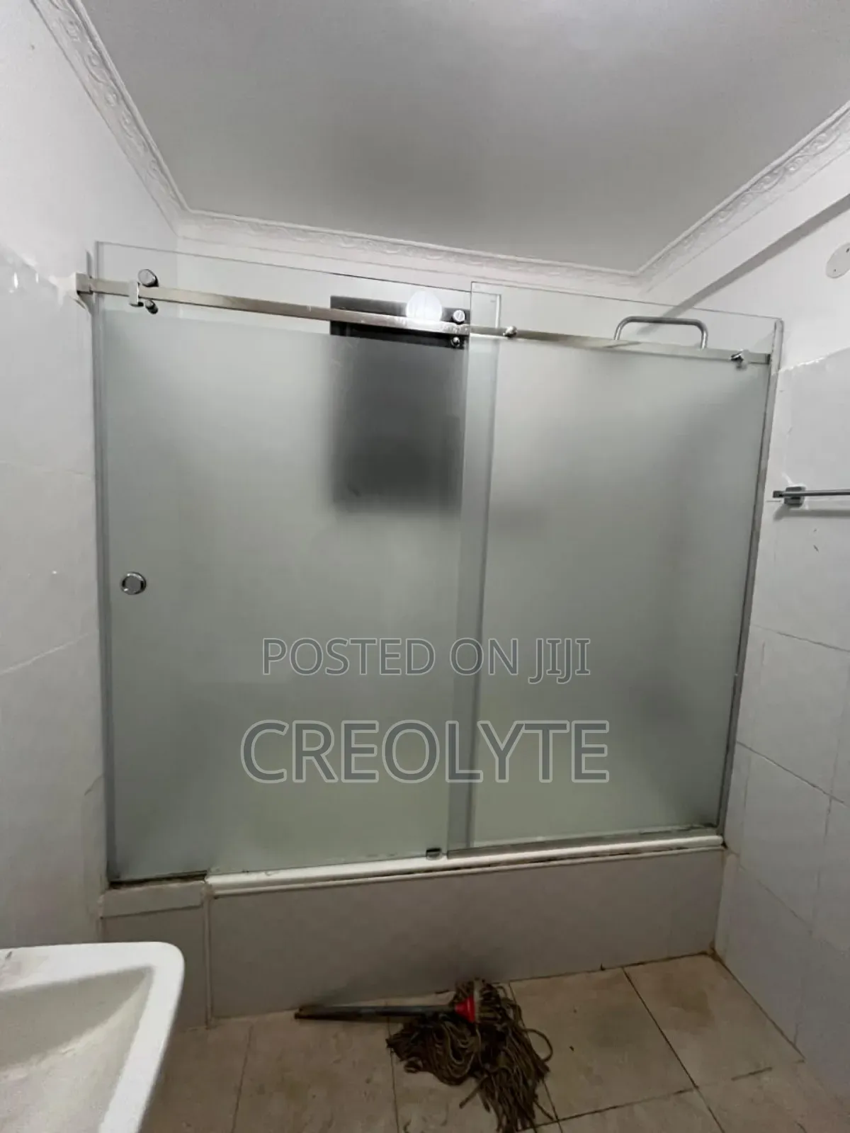 Frameless Sliding Shower Cubicle