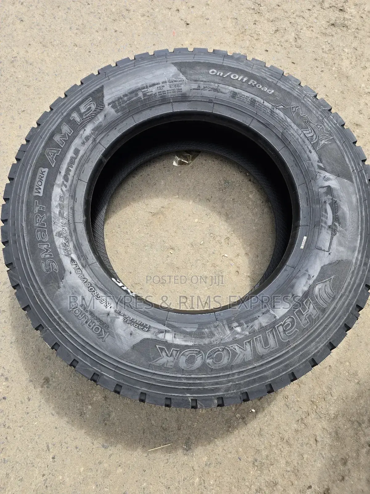 265 /70 R19. 5 Hankhook Tyres (Diff)