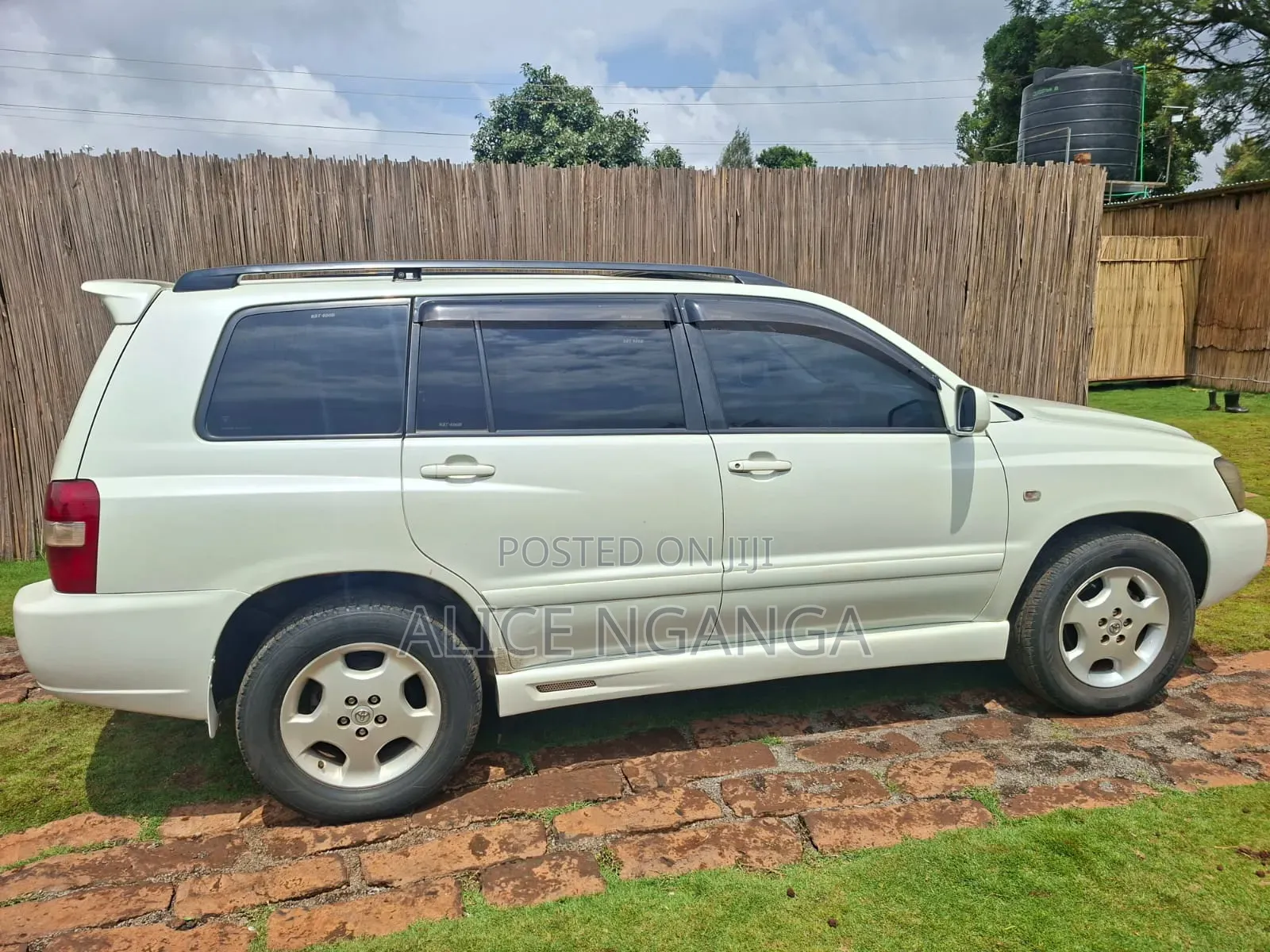 Toyota Kluger 2005 White