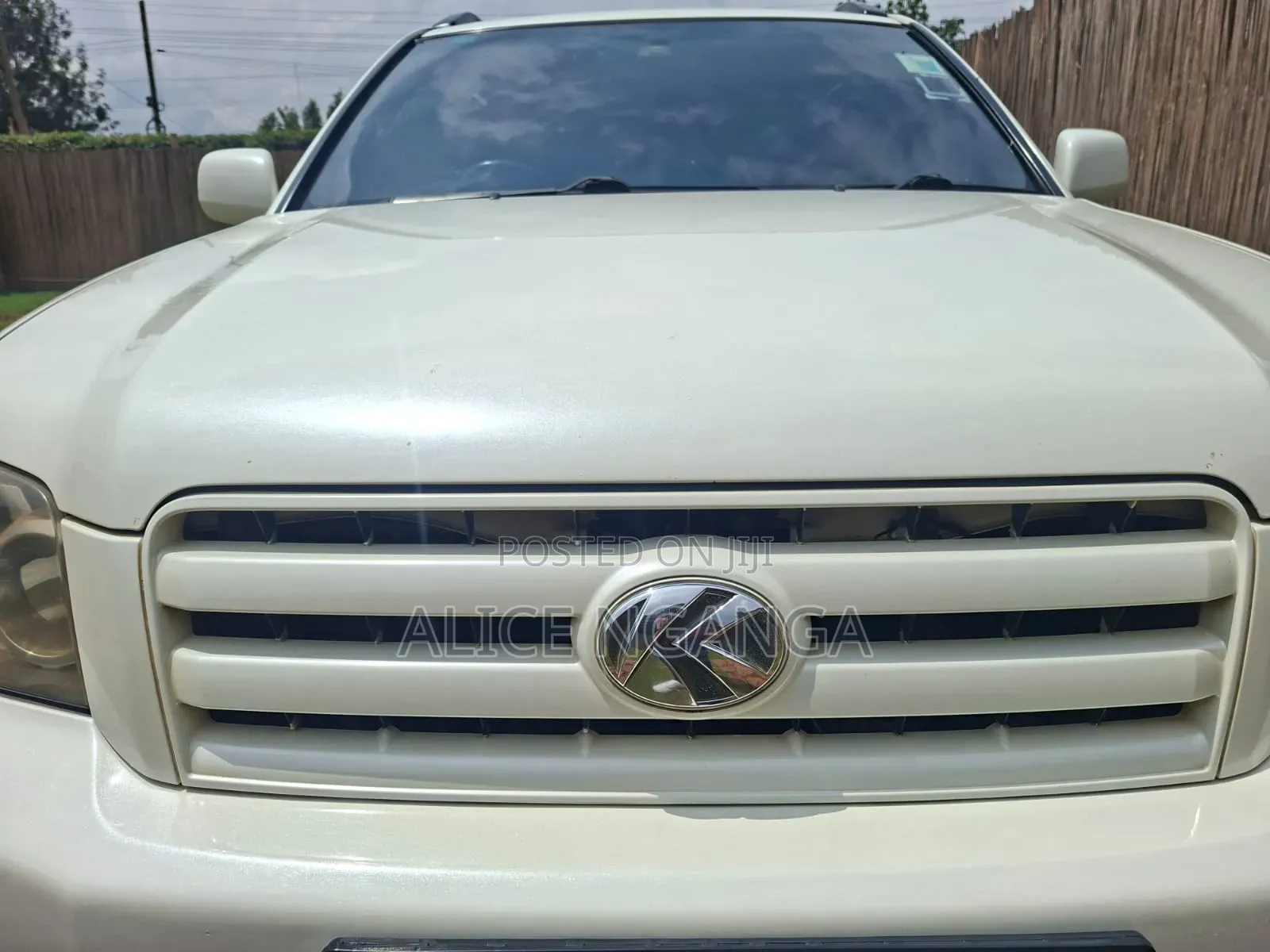 Toyota Kluger 2005 White
