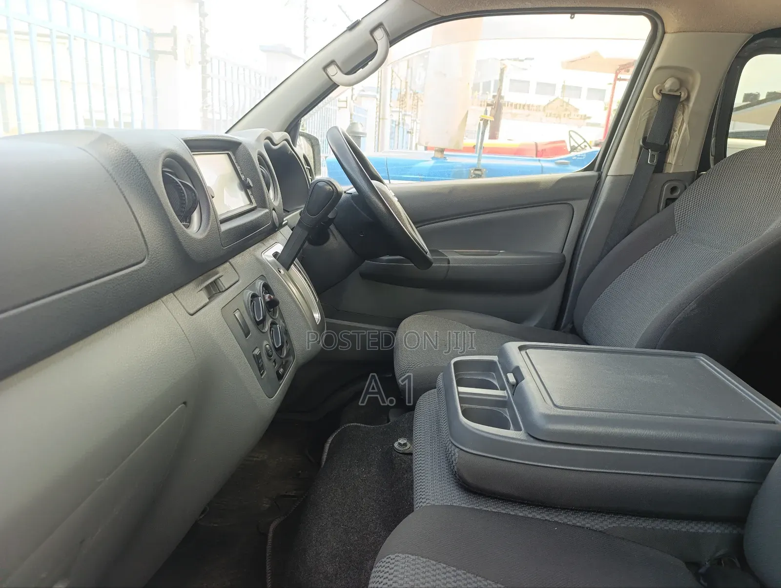 Nissan Caravan (Urvan) 2019 Grey