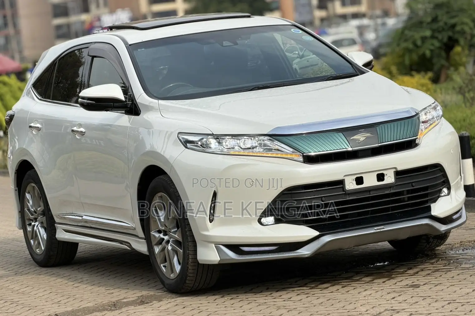 Toyota Harrier 2.0 2019 White