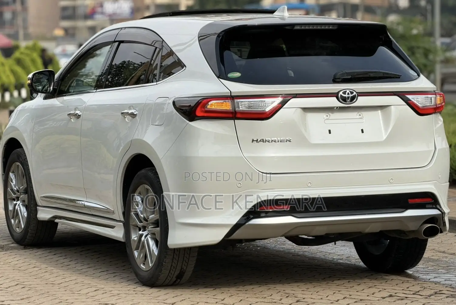 Toyota Harrier 2.0 2019 White