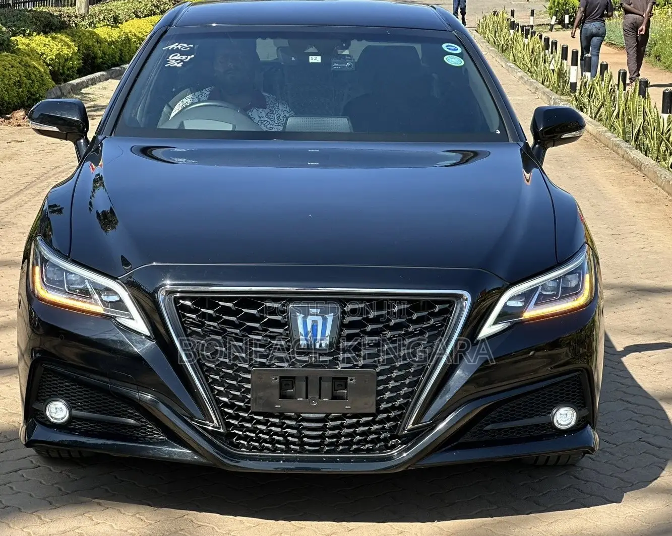 Toyota Crown 2018 Black