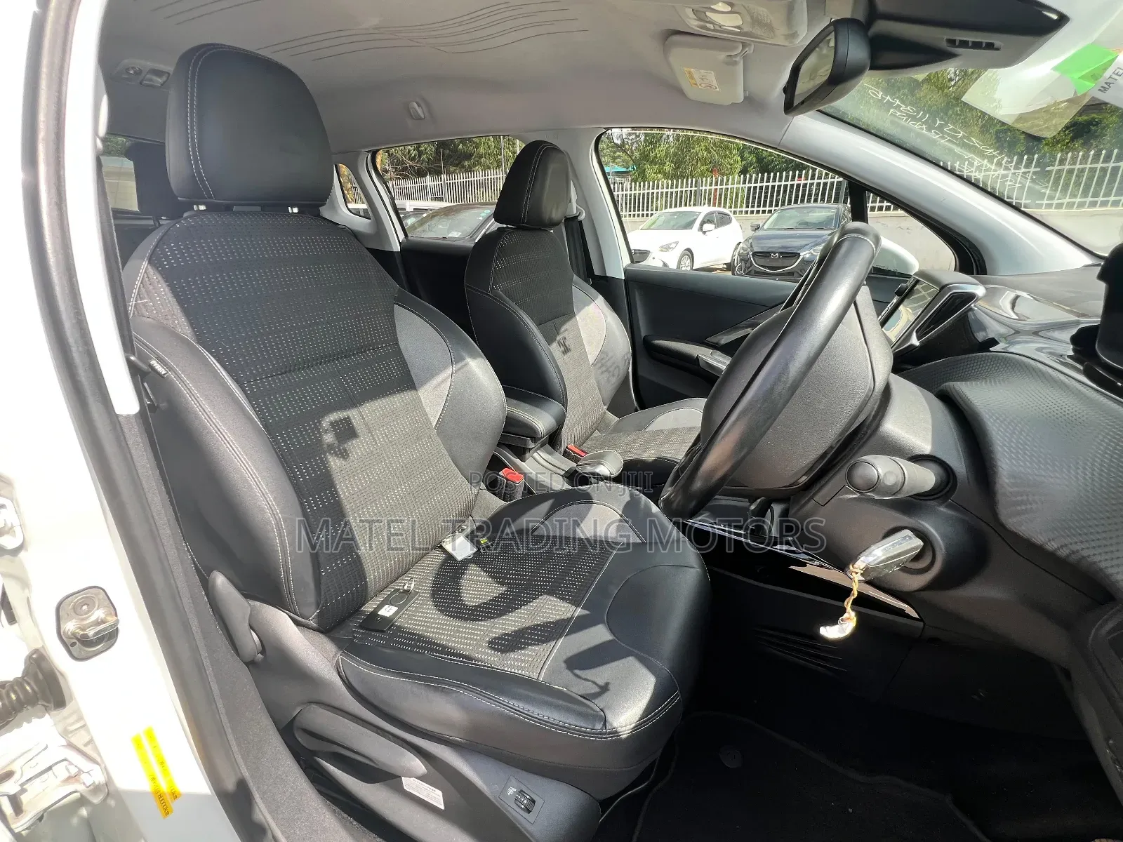 Peugeot 2008 2018 White