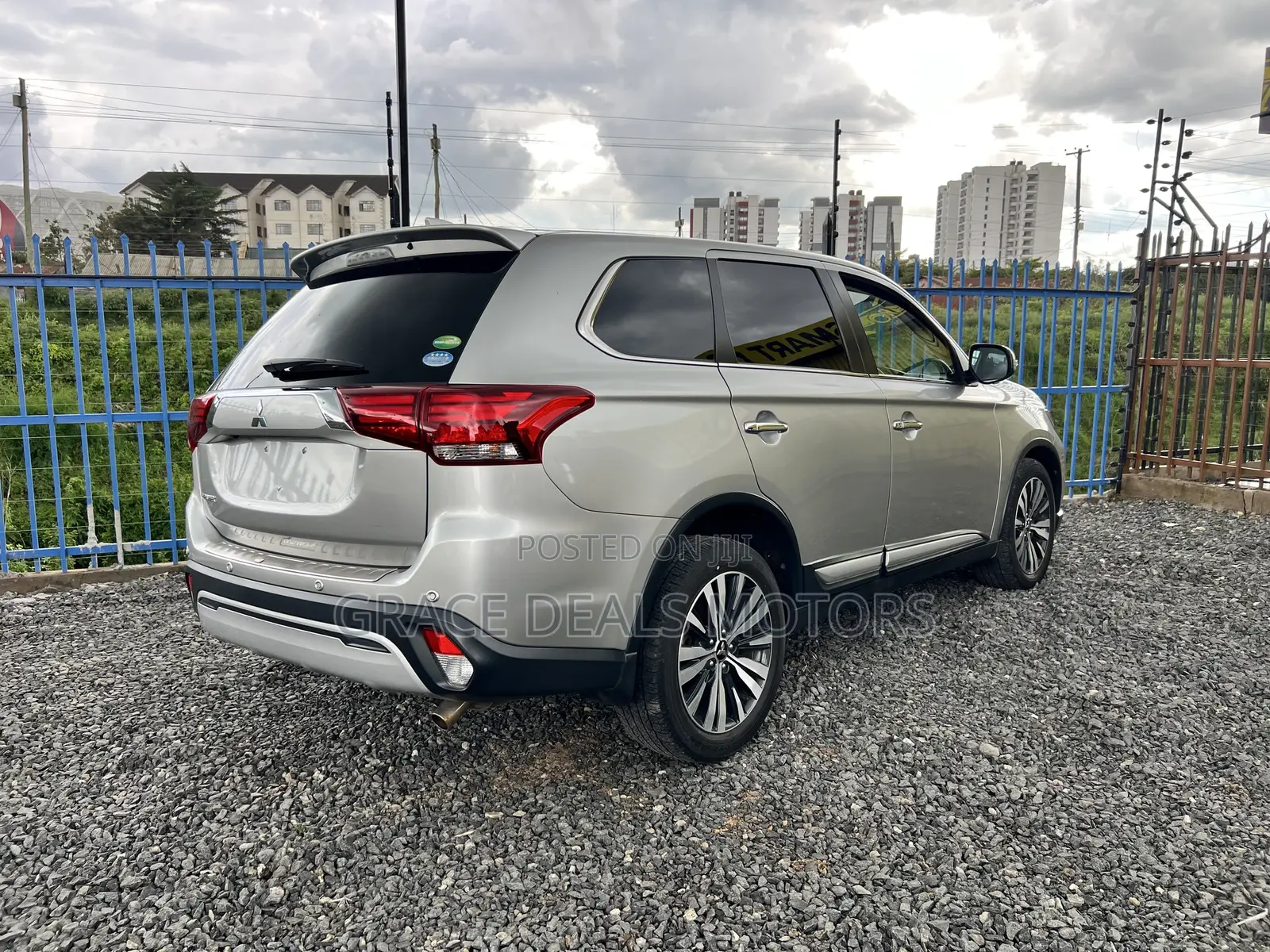 Mitsubishi Outlander ES AWC 2019 Silver