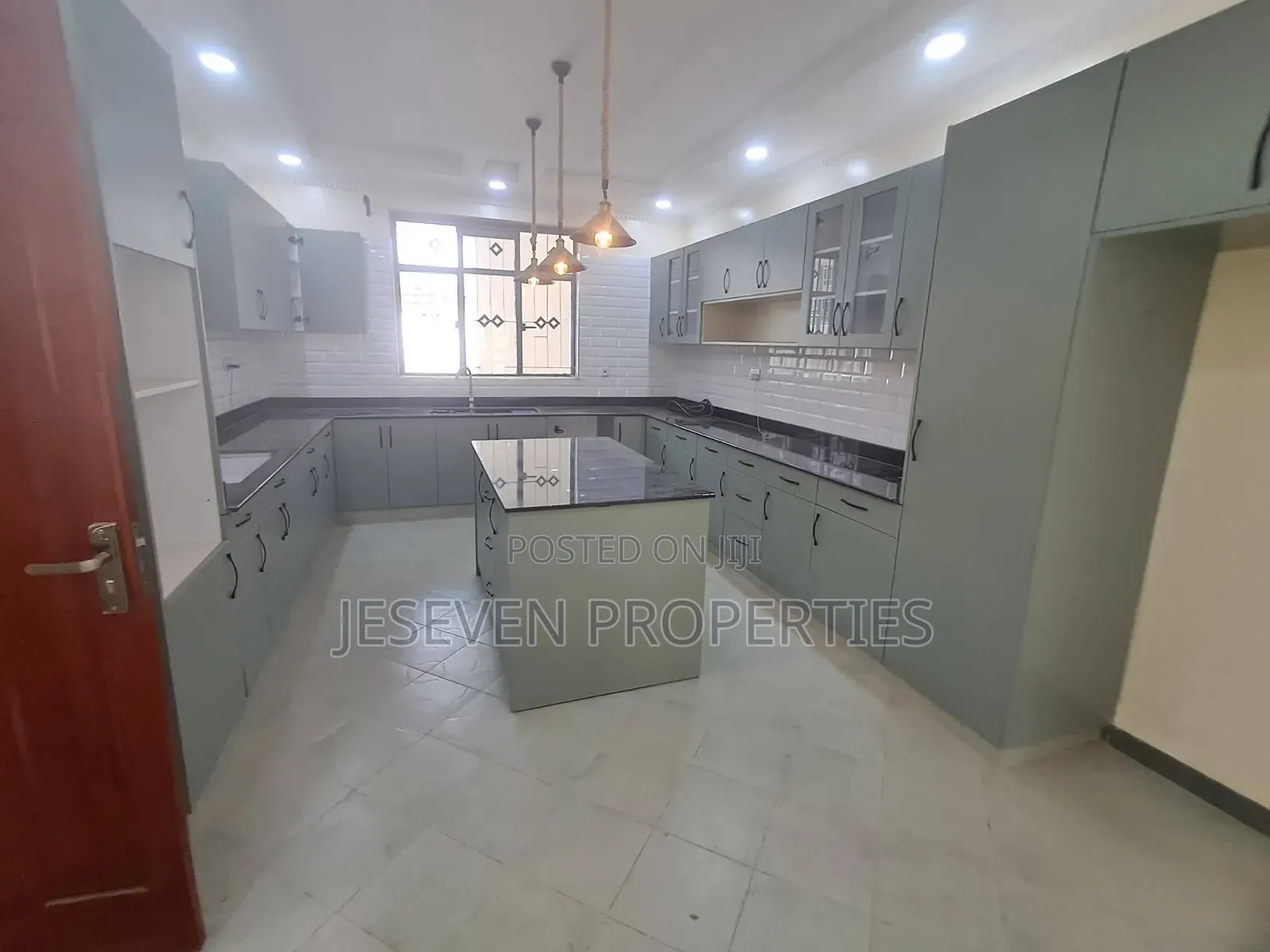 6bdrm Townhouse / Terrace in Syokimau, Gateway Mall Area for rent