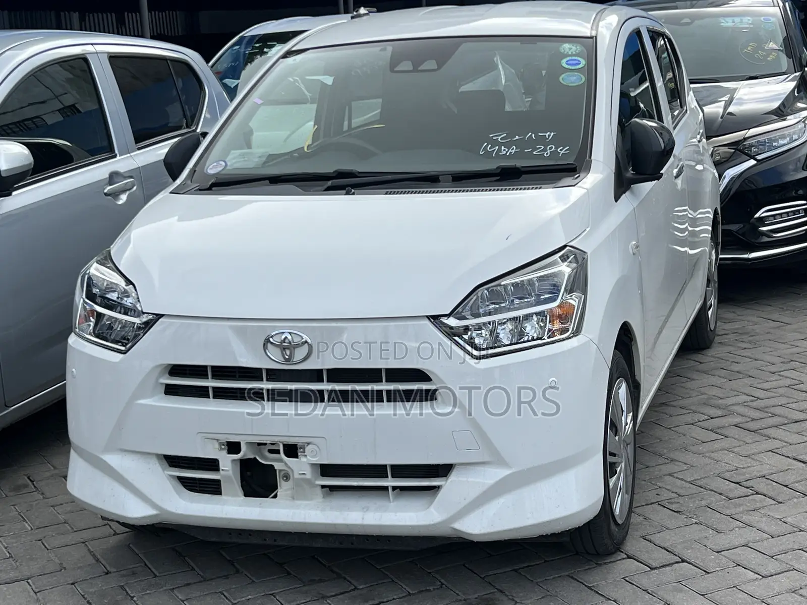 Daihatsu Mira 2019 Off white