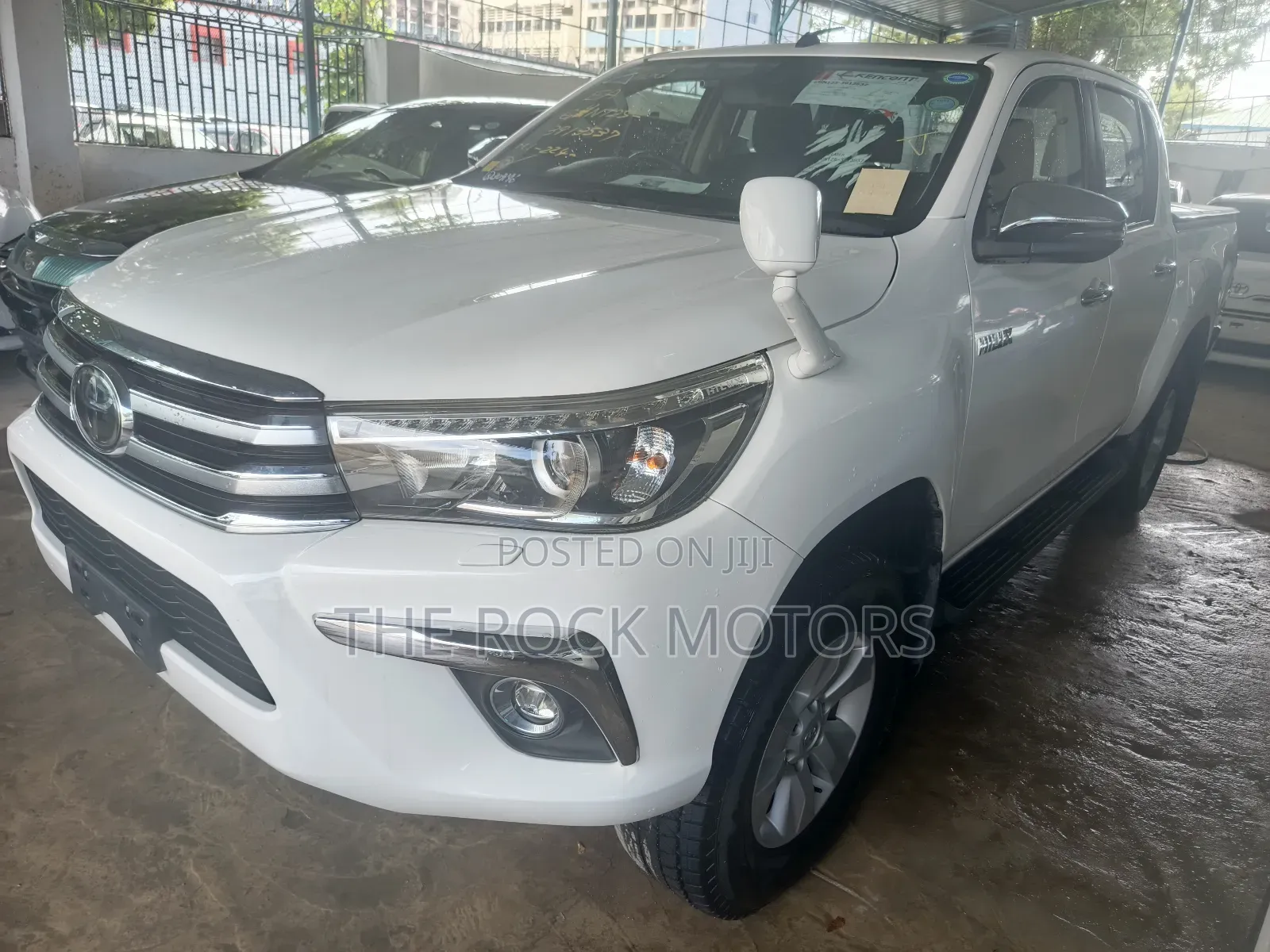Toyota Hilux 2019 White
