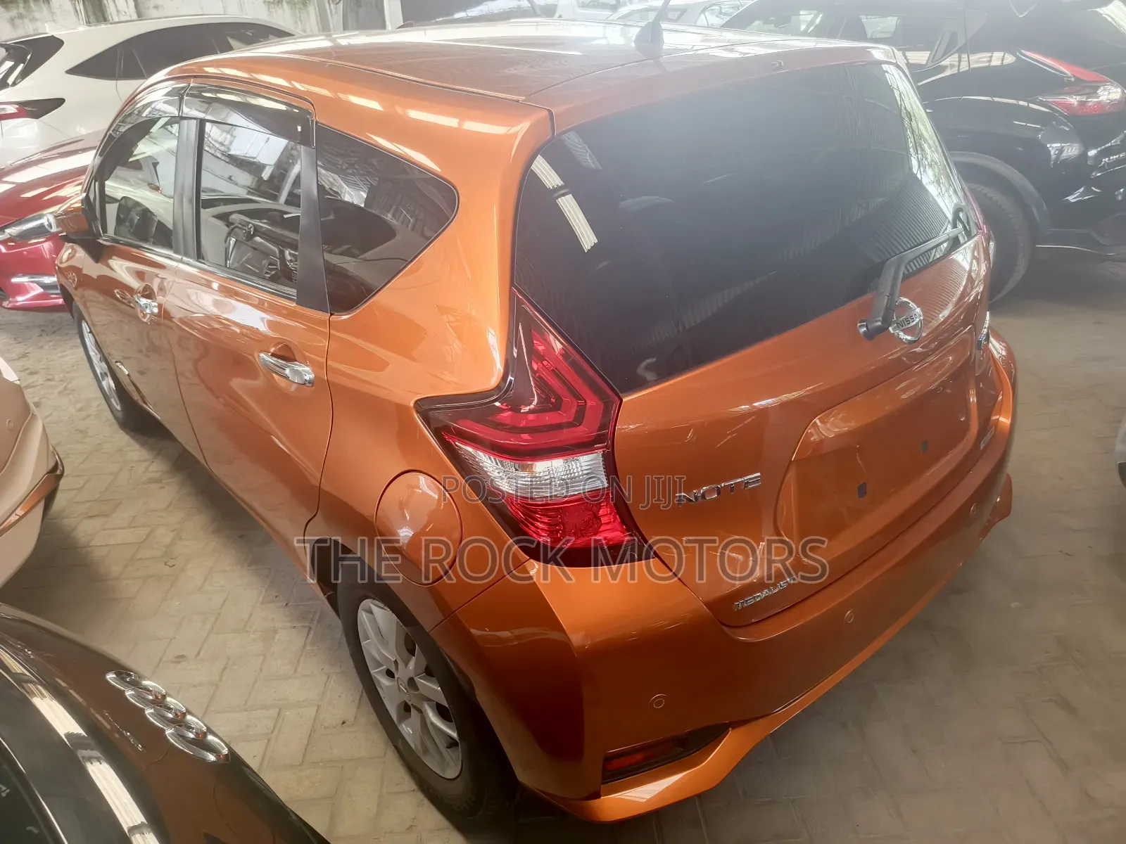 Nissan Note 2018 Orange