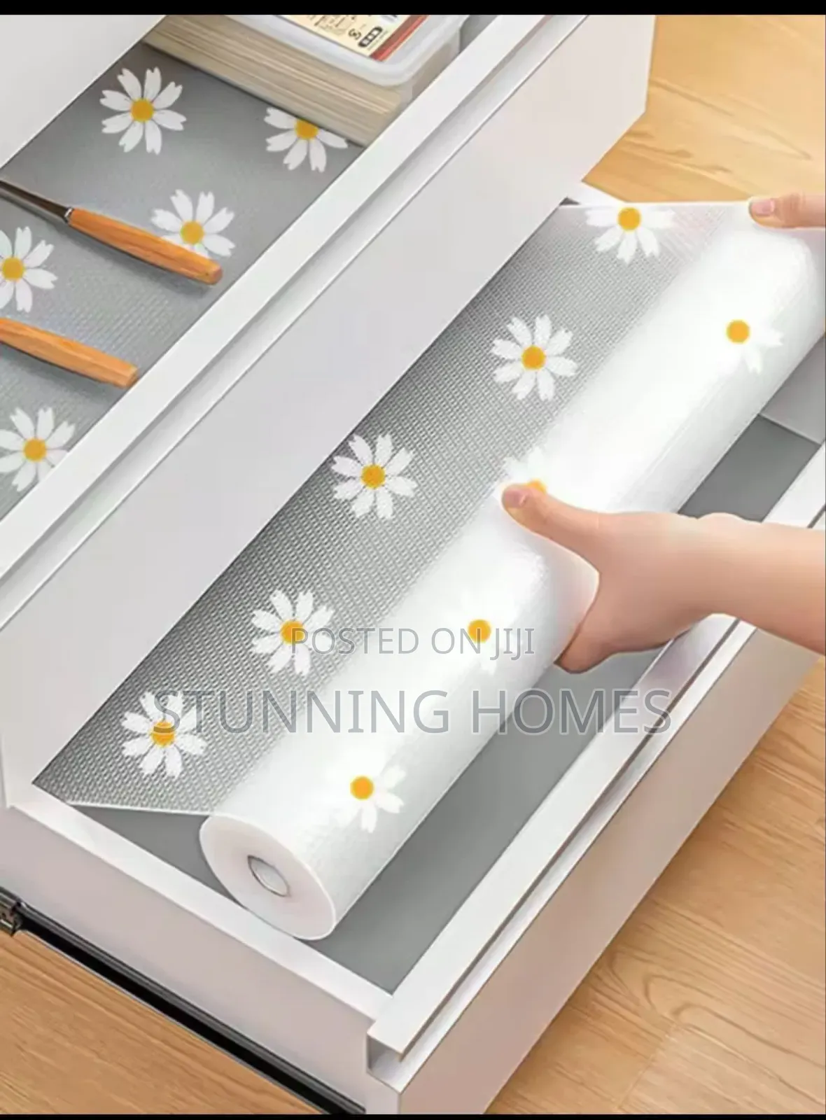 Flowered Drawer Liner
