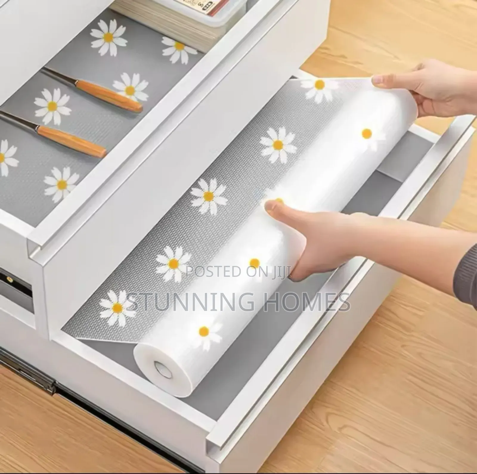 Flowered Drawer Liner
