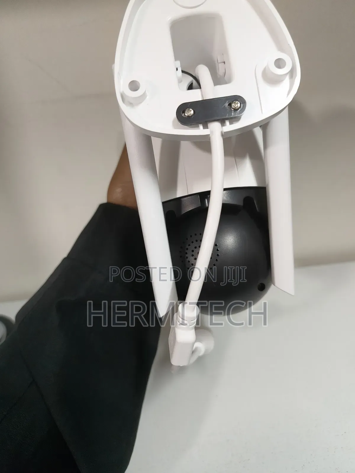 Rotating Lens Covers All Blind Spots Dual Lens 4g Electric Model CCTV