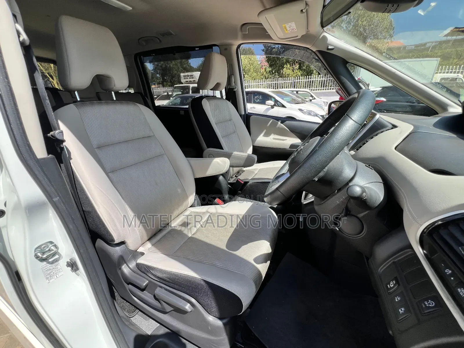 Nissan Serena 2018 White