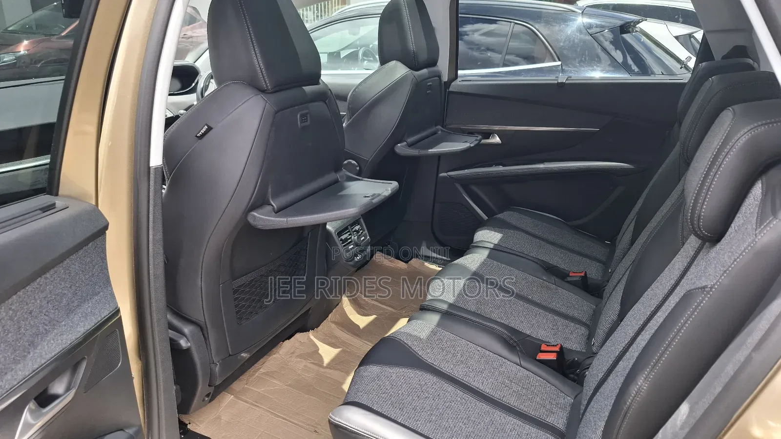 Peugeot 5008 1.6 THP 165 GT Line 2018 Gold