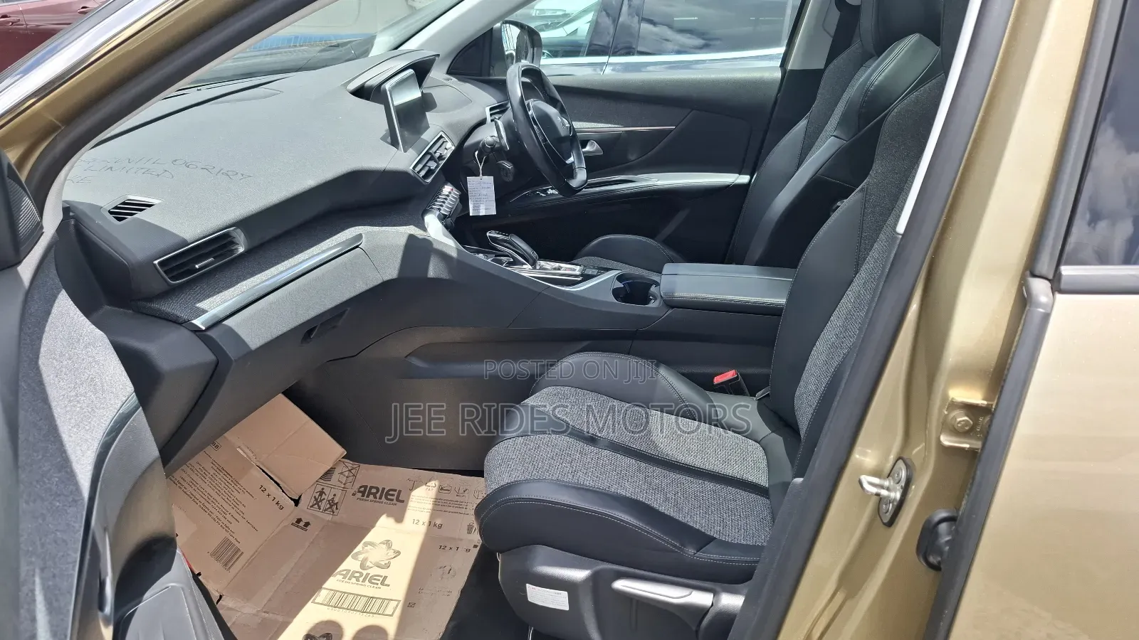 Peugeot 5008 1.6 THP 165 GT Line 2018 Gold