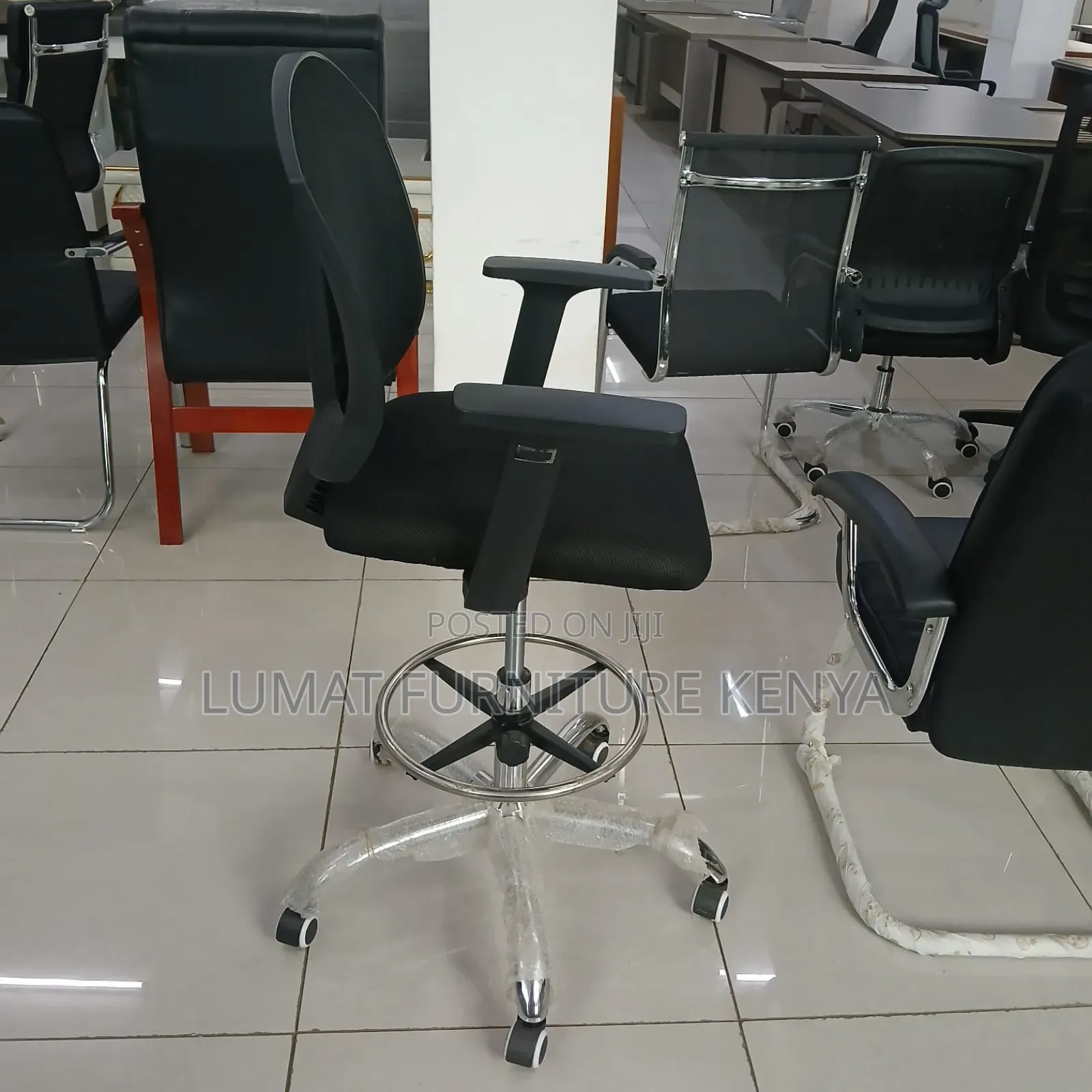 Uplift Comfort Chair