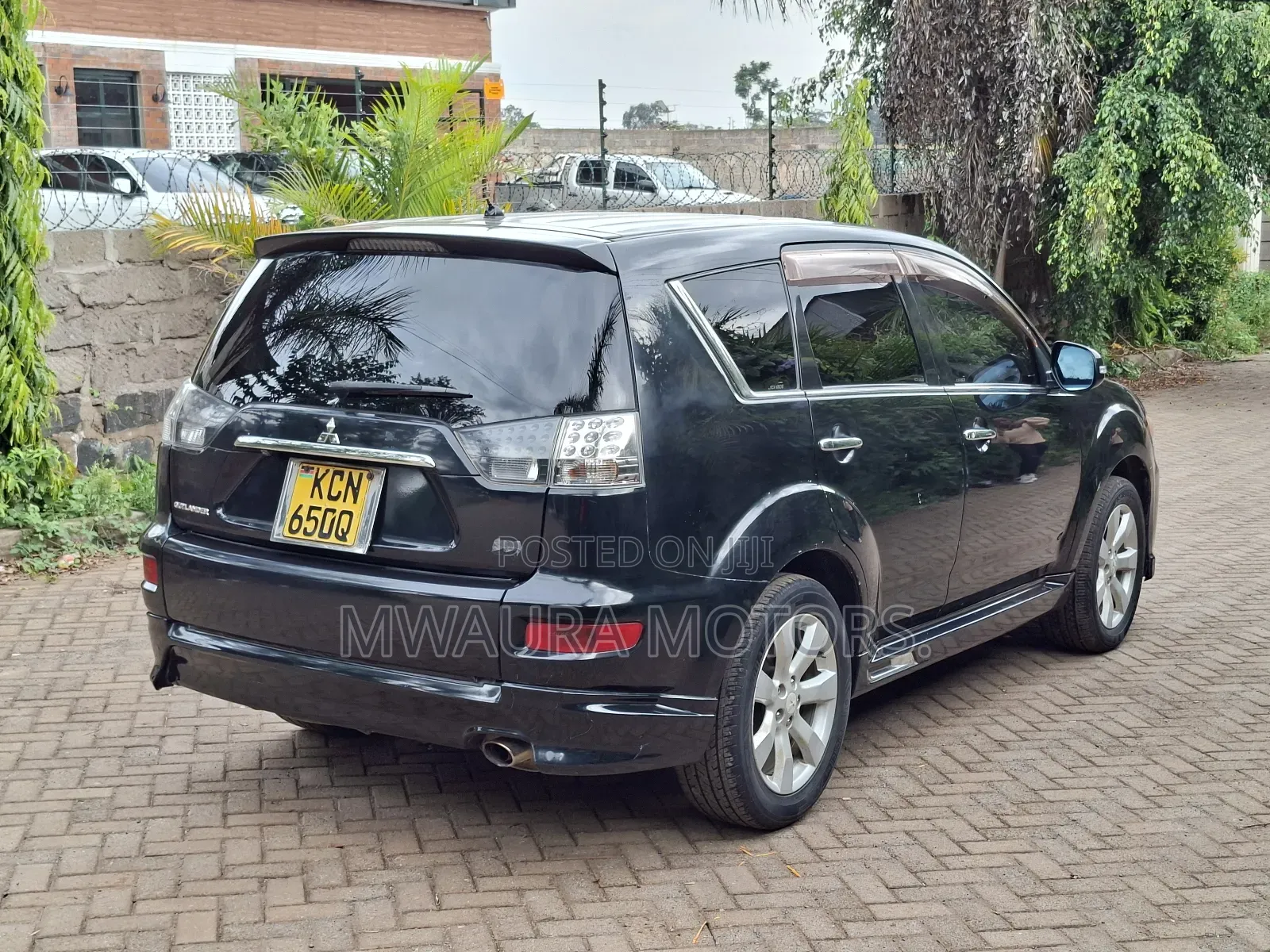 Mitsubishi Outlander 2010 Black
