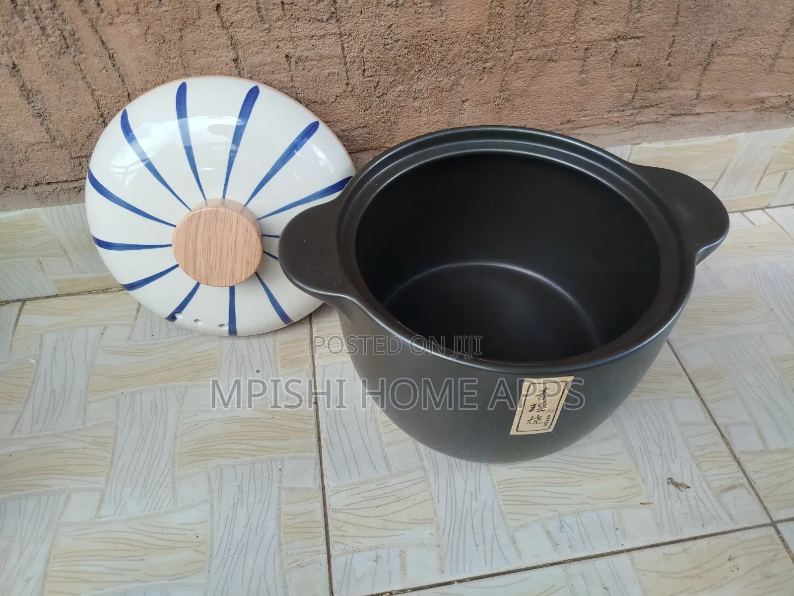 Japanese-Style Ceramic Cooking Pot