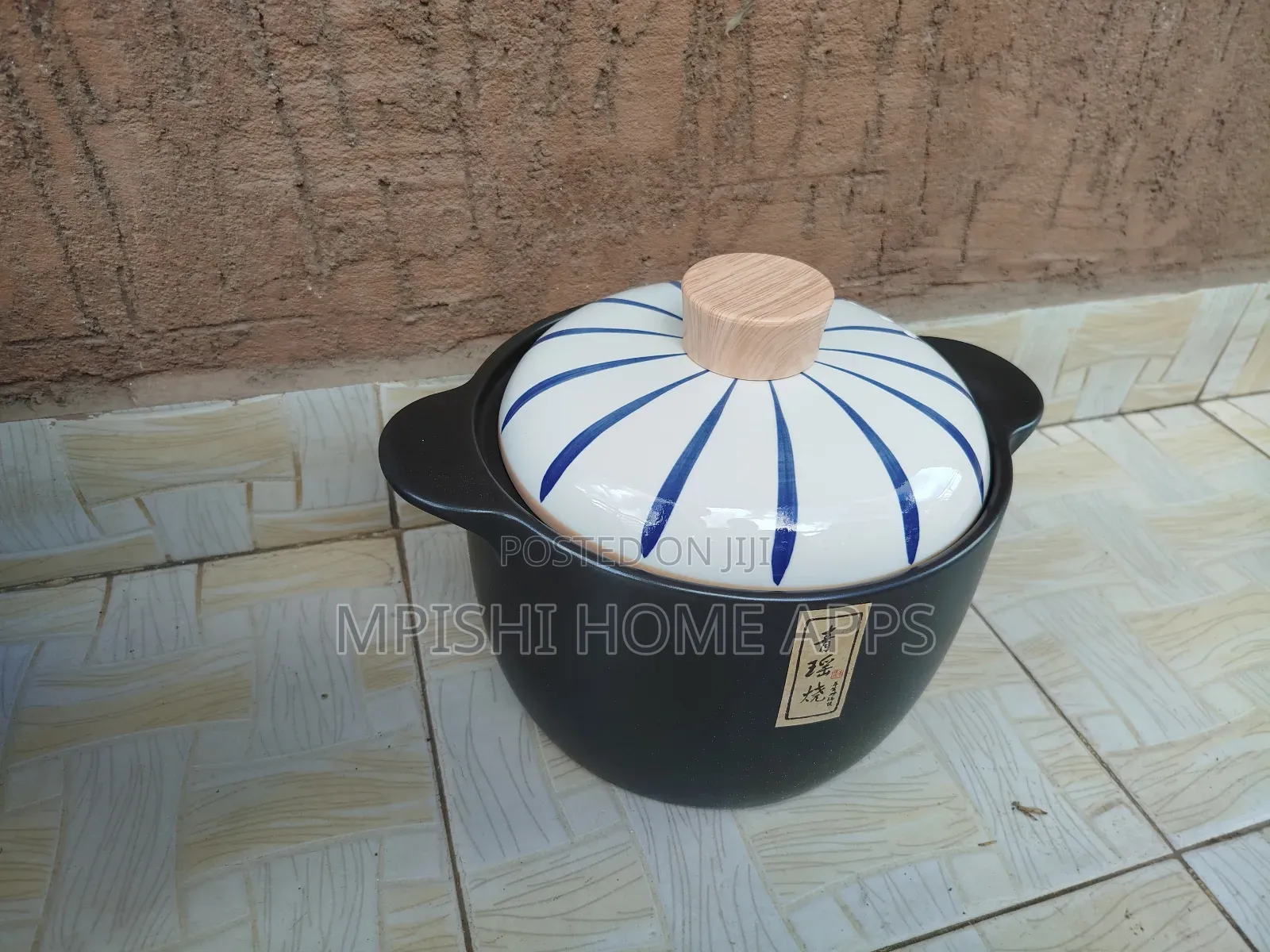 Japanese-Style Ceramic Cooking Pot