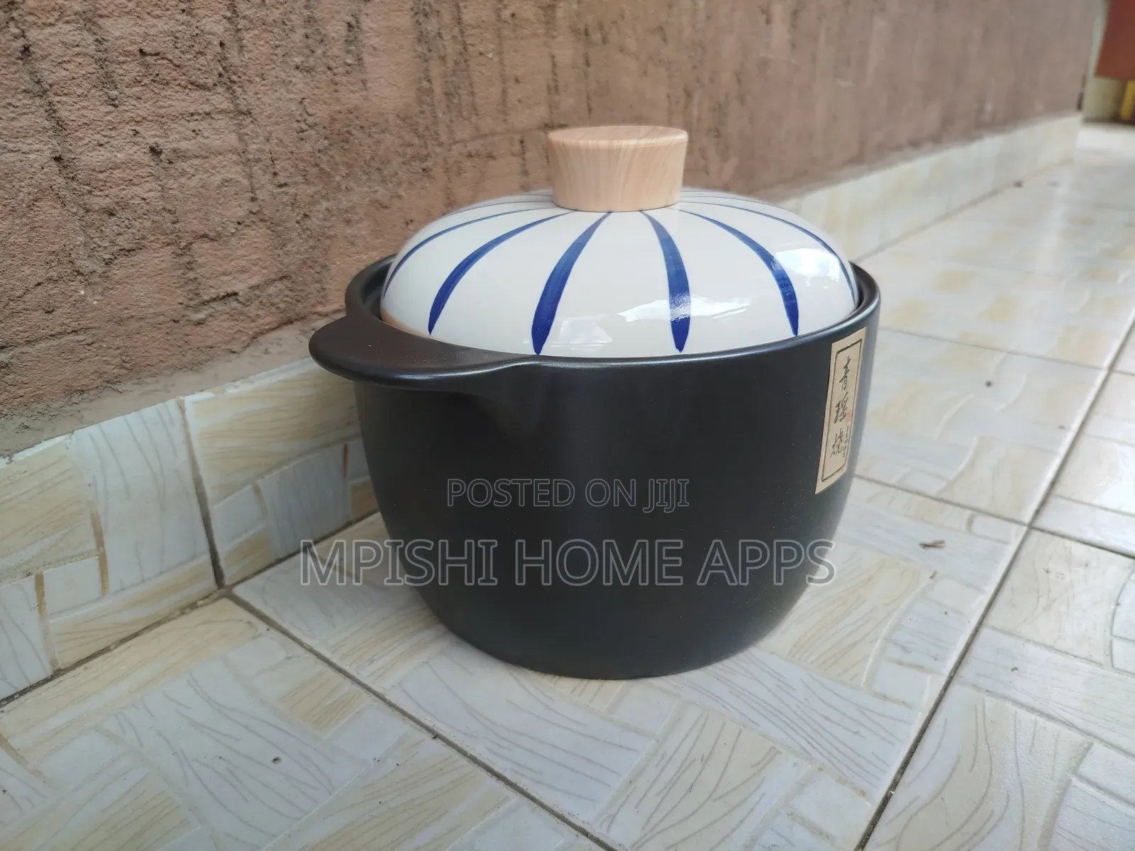 Japanese-Style Ceramic Cooking Pot
