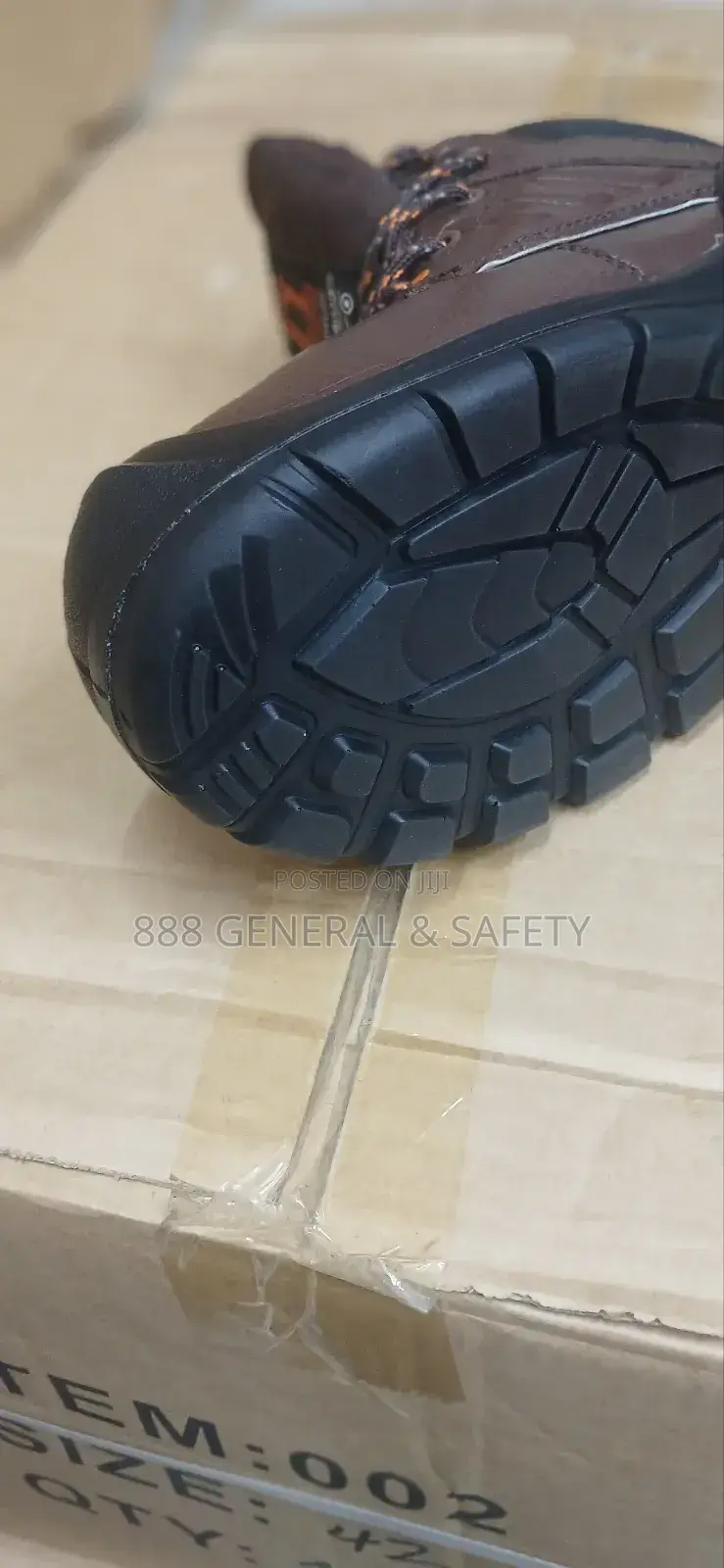Safety Boots Size 43 - High Quality