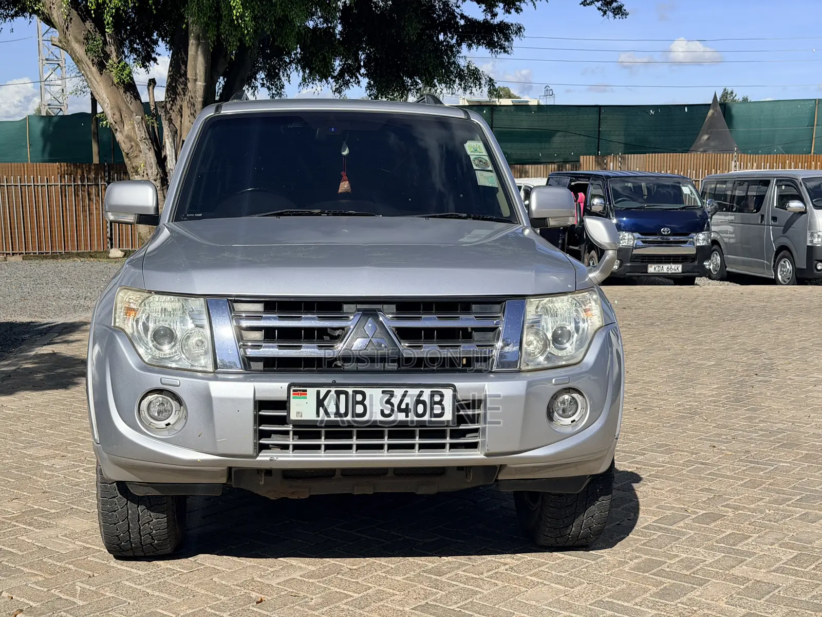Mitsubishi Pajero V80 3.2 DI-D 2013 Silver