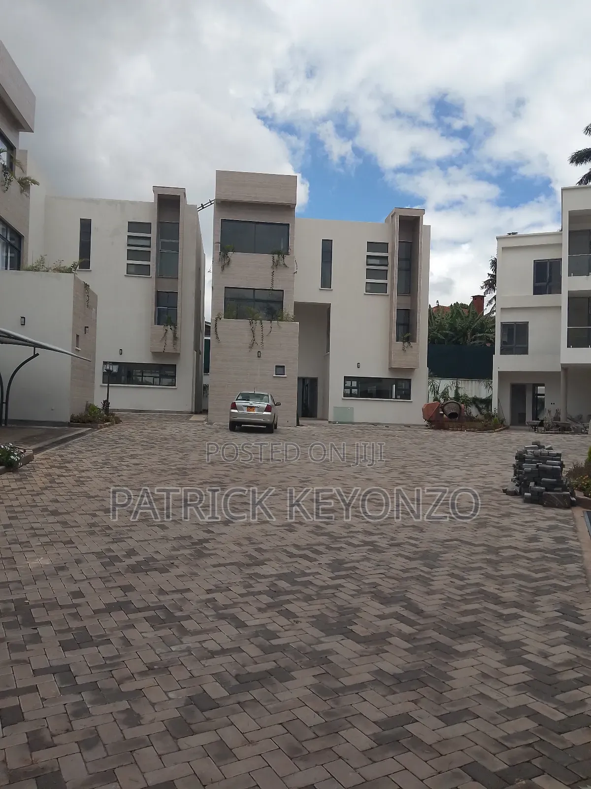 5bdrm Townhouse / Terrace in Elmoro Gardens, Lavington for rent