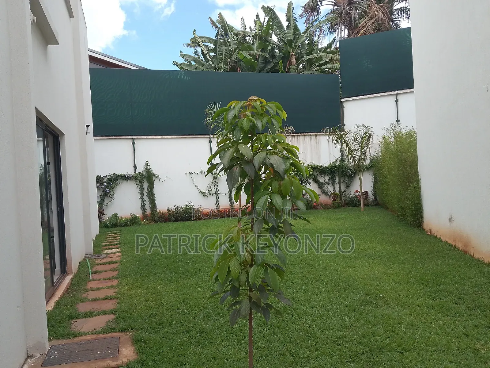 5bdrm Townhouse / Terrace in Elmoro Gardens, Lavington for rent