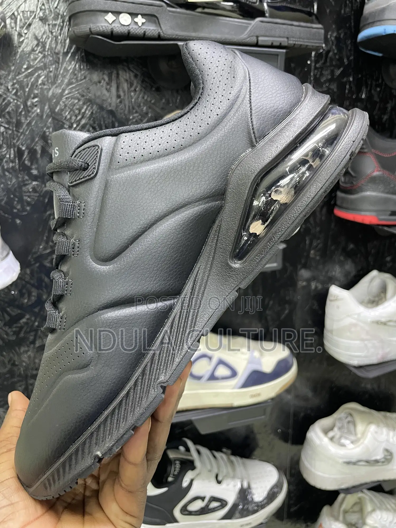 Skechers Uno (Stand on Air)