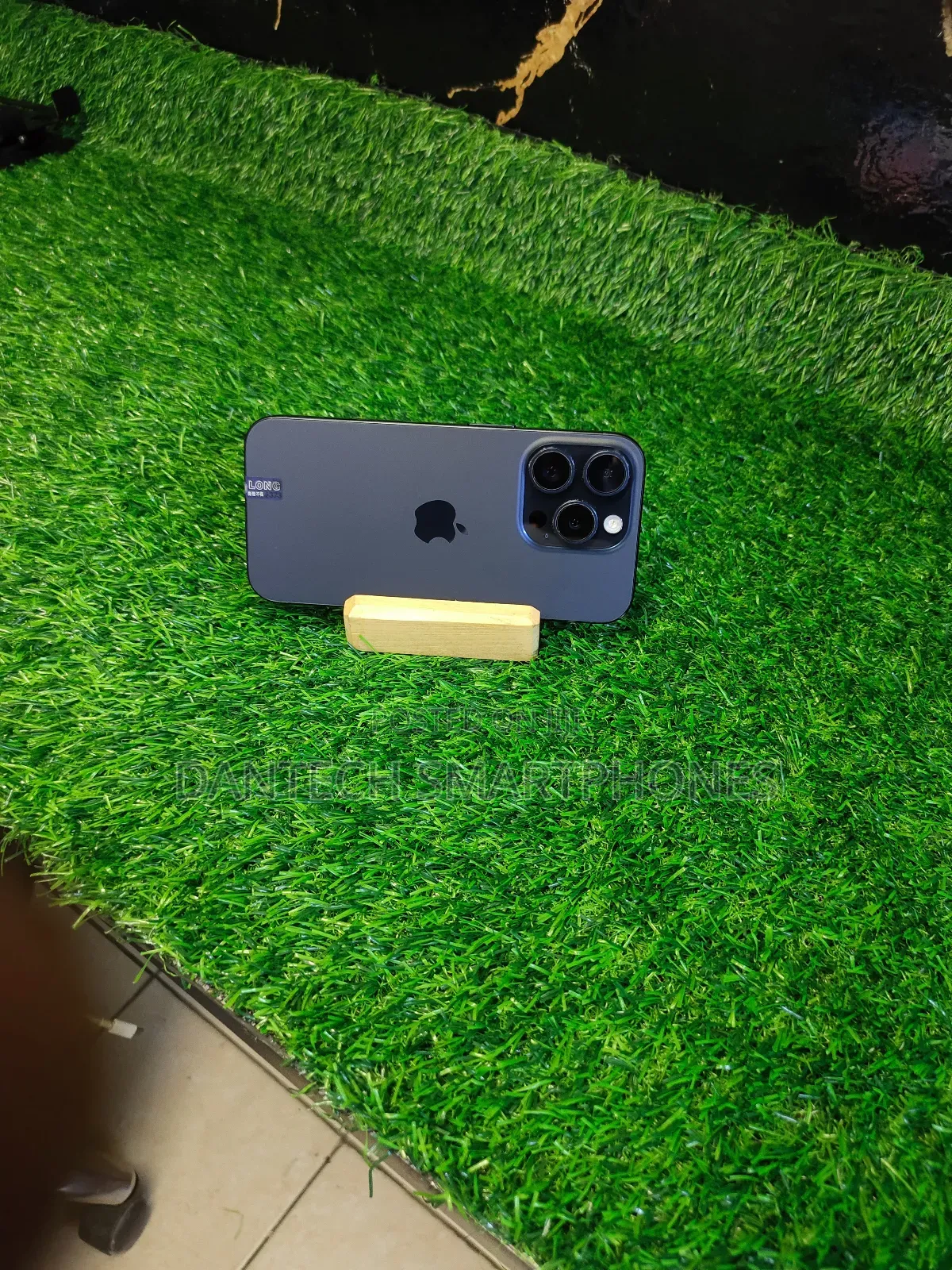 New Apple iPhone 15 Pro 256 GB Bronze