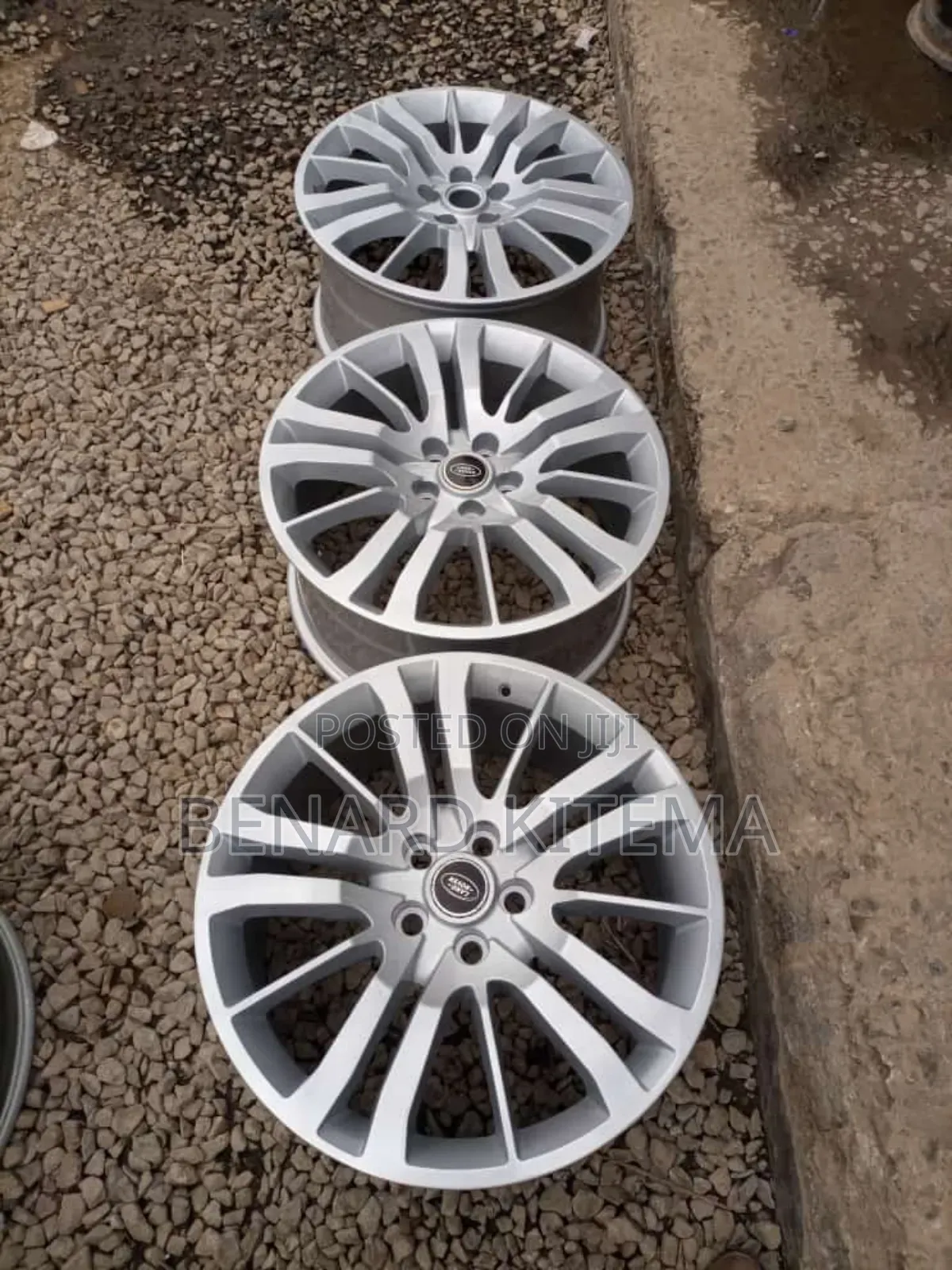 Original Landlover Rims Size 20' for Discovery4 and Rangerover Spt.