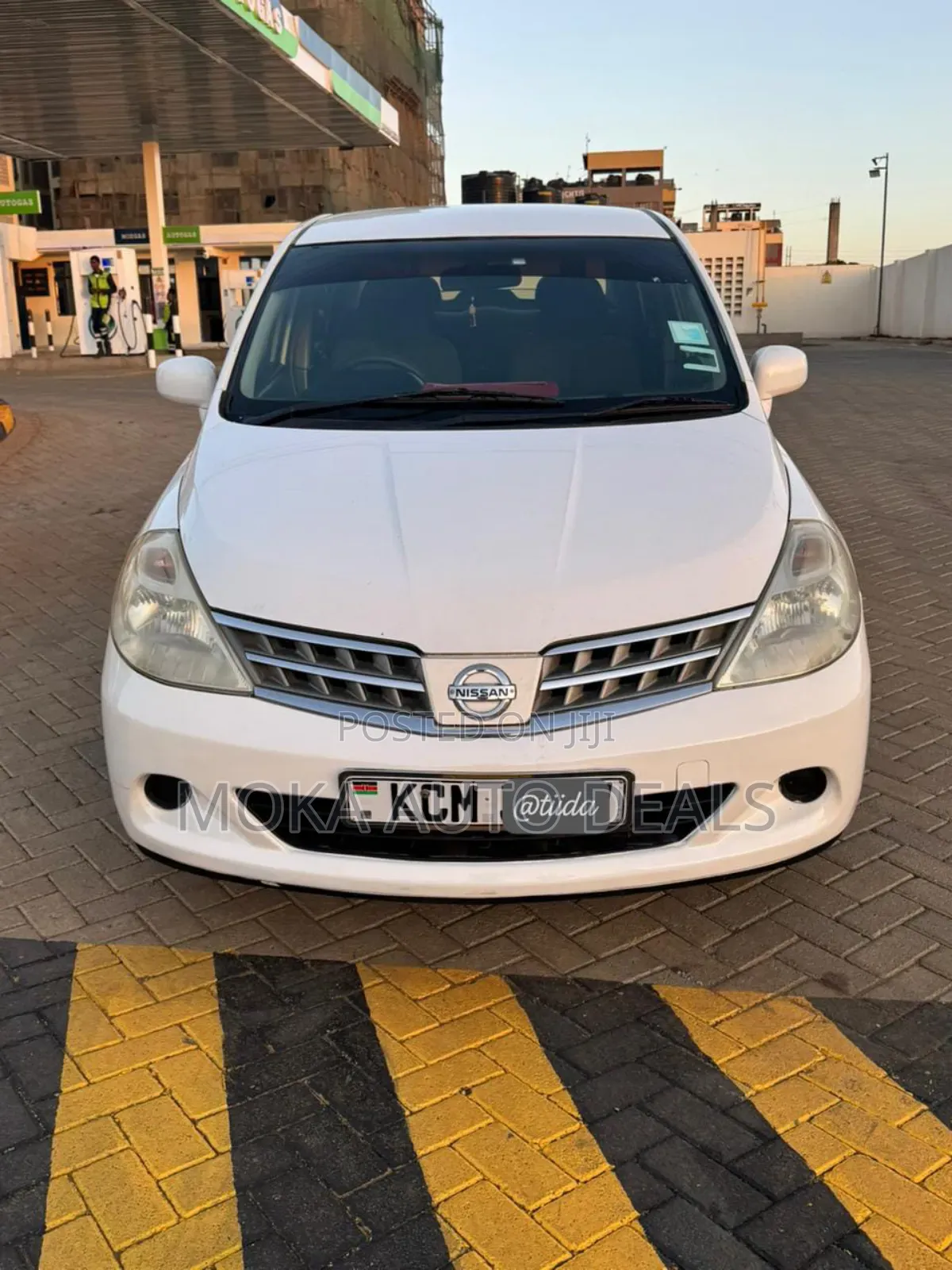 Nissan Tiida 1.5L 16V 2010 White