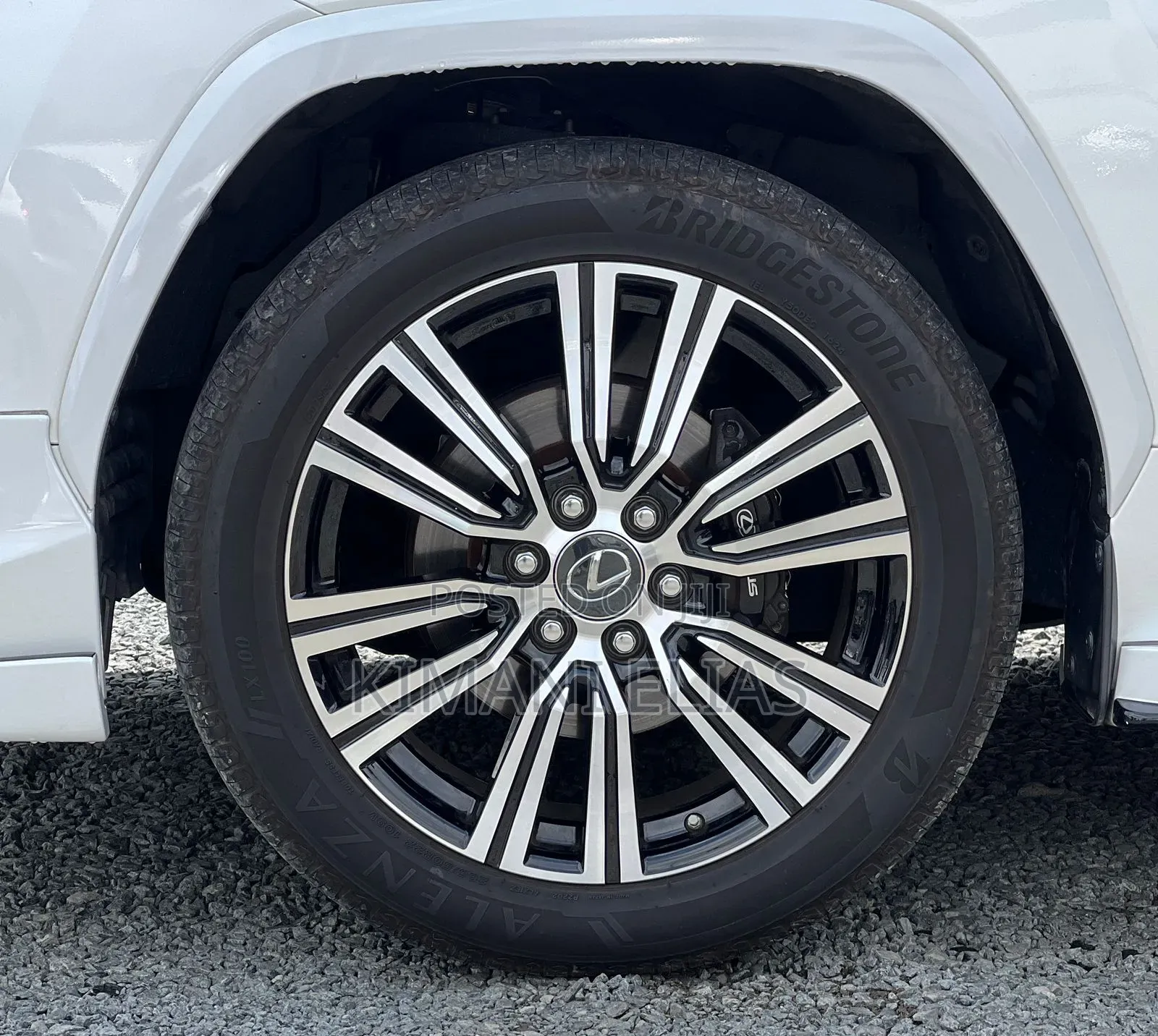 Lexus LX LX 600 2023 White